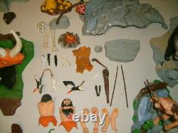 1971 Aurora Prehistoric Scenes T Rex La Brea Tar Pit Cave Man Dinosaur Built Up