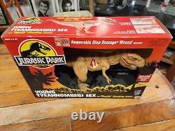 1993 Kenner Jurassic Park, Young Tyrannosaurus Rex with Deadly Slashing Jaws