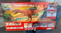 1993 T Rex Dinosaur Jurassic Park Action Figure MINT in BOX Kenner Roar Stomp JP