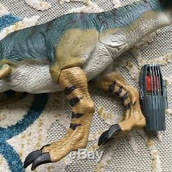 1997 Kenner Jurassic Park Lost World Bull T-Rex JP28 Figure Pod Dinosaur