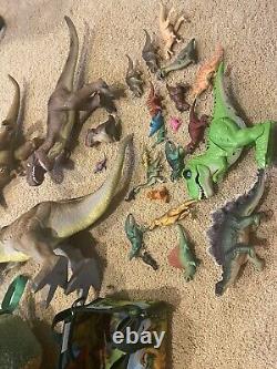 30 Pcs Toys R Us Maidenhead T-Rex Dinosaur Large Jurassic Park Luggage Lot