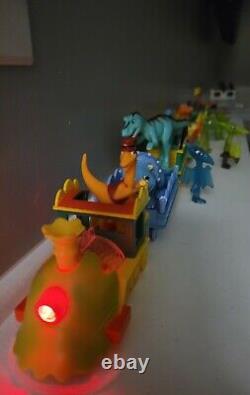 Dinosaur Train singing train set lights and sounds 18 piece Arnie Mr. PRETANODON