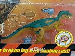 Hasbro Jurassic Park Dinosaurs Young T-Rex & Dinosaur Adventurer NIB