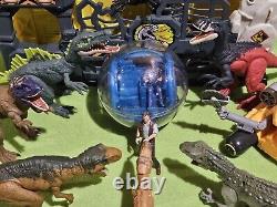 Jurassic Park/ Jurassic World Dinosaur + Vehicle & Playset Lot