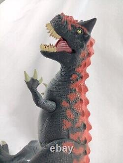 Jurassic Park Series 2 CARNOTAURUS Demon Dinosaur Figure Complete Kenner 1993