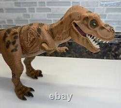 Jurassic Park Young T-Rex Figure JP06 Kenner 1993 Complete with Wound Cover Piece