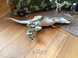 Jurassic Park /world T Rex Thrasher Bull With Capture Gear Dinosaur Only