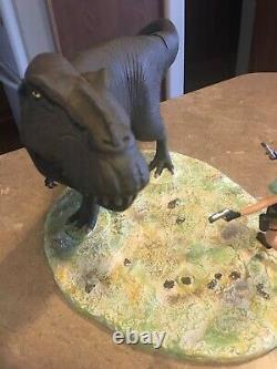Lara croft tomb raider atlas eidos edition statue t-rex dinosaur figurine core
