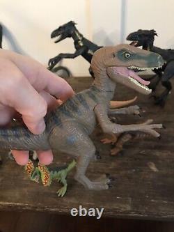 Lot of 20 Vintage Jurassic Park / World Dinosaur Figure Toy Raptor T Rex