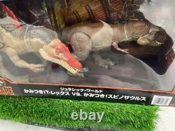 Mattel Jurassic World Biting! T-Rex VS. Biting! Spinosaurus HDH78