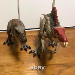 Mattel Jurassic World Biting! T-Rex VS. Biting! Spinosaurus HDH78