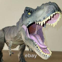 Mattel Jurassic World Dominion Tyrannosaurus Rex Artist Painted Colossal T-Rex