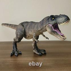 Mattel Jurassic World Dominion Tyrannosaurus Rex Artist Painted Colossal T-Rex