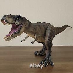 Mattel Jurassic World Park Tyrannosaurus Rex Artist Painted Colossal T-Rex FMM63