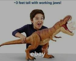RARE! Jurassic World T- Rex Dinosaur 42 Roars Eats small toys