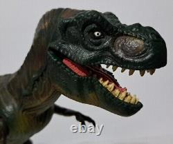 RARE Toys R Us Exclusive 1997 Jurassic Park The Lost World Young T-Rex VARIANT