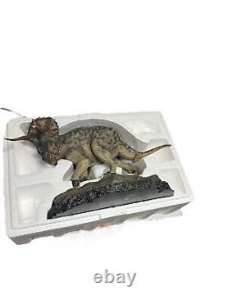 Sideshow Dinosauria Triceratops Statue Dinosaur Extremely Rare Damaged Horn