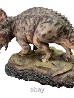 Sideshow Dinosauria Triceratops Statue Dinosaur Extremely Rare Damaged Horn