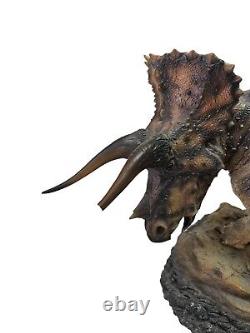 Sideshow Dinosauria Triceratops Statue Dinosaur Extremely Rare Damaged Horn