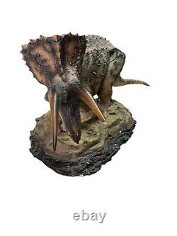 Sideshow Dinosauria Triceratops Statue Dinosaur Extremely Rare Damaged Horn