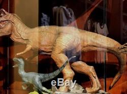 Universal Studios Exclusive Jurassic World T-Rex and Blue Statue Figure New
